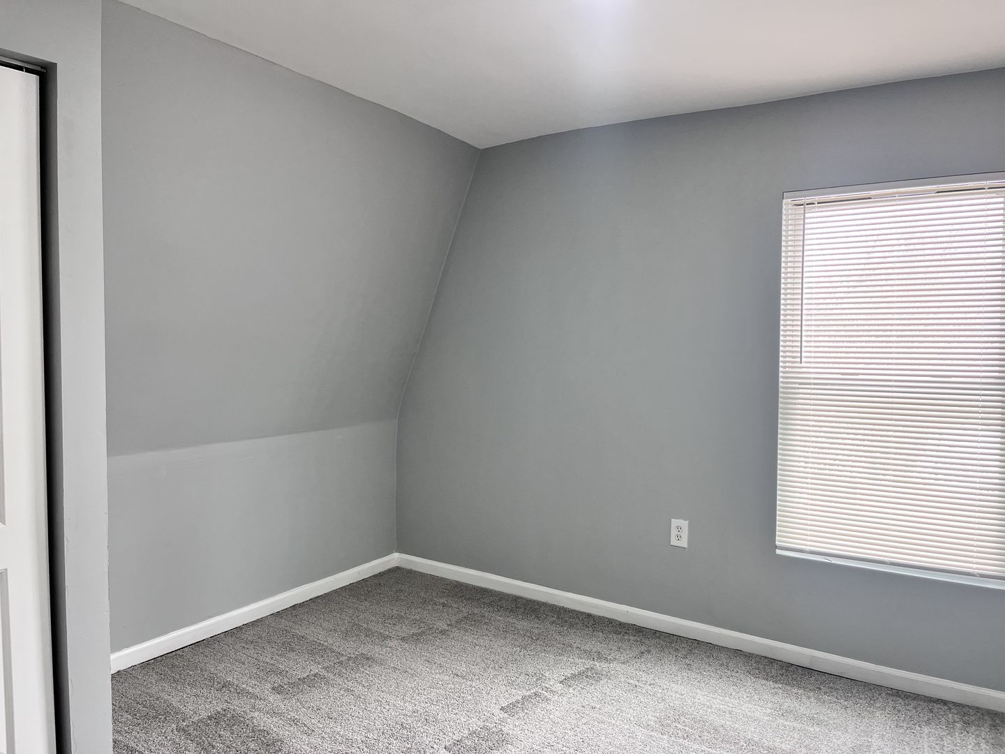 10739 South State Street Chicago IL 60628