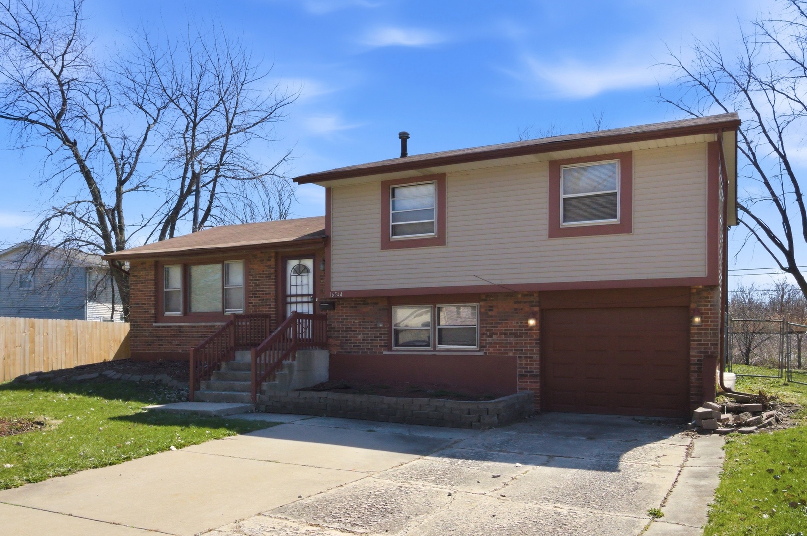 16544 Prairie Avenue South Holland IL 60473