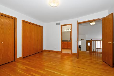 16237 Lake Villa Avenue Tinley Park IL 60477