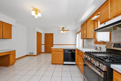 16237 Lake Villa Avenue Tinley Park IL 60477