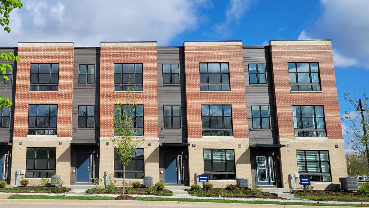 353 Summit Circle Lombard IL 60148