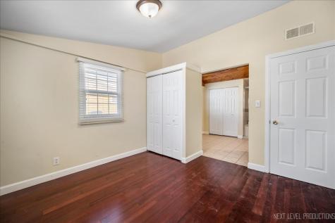 1009 Assell Avenue Aurora IL 60505