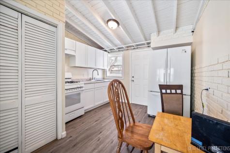 1009 Assell Avenue Aurora IL 60505