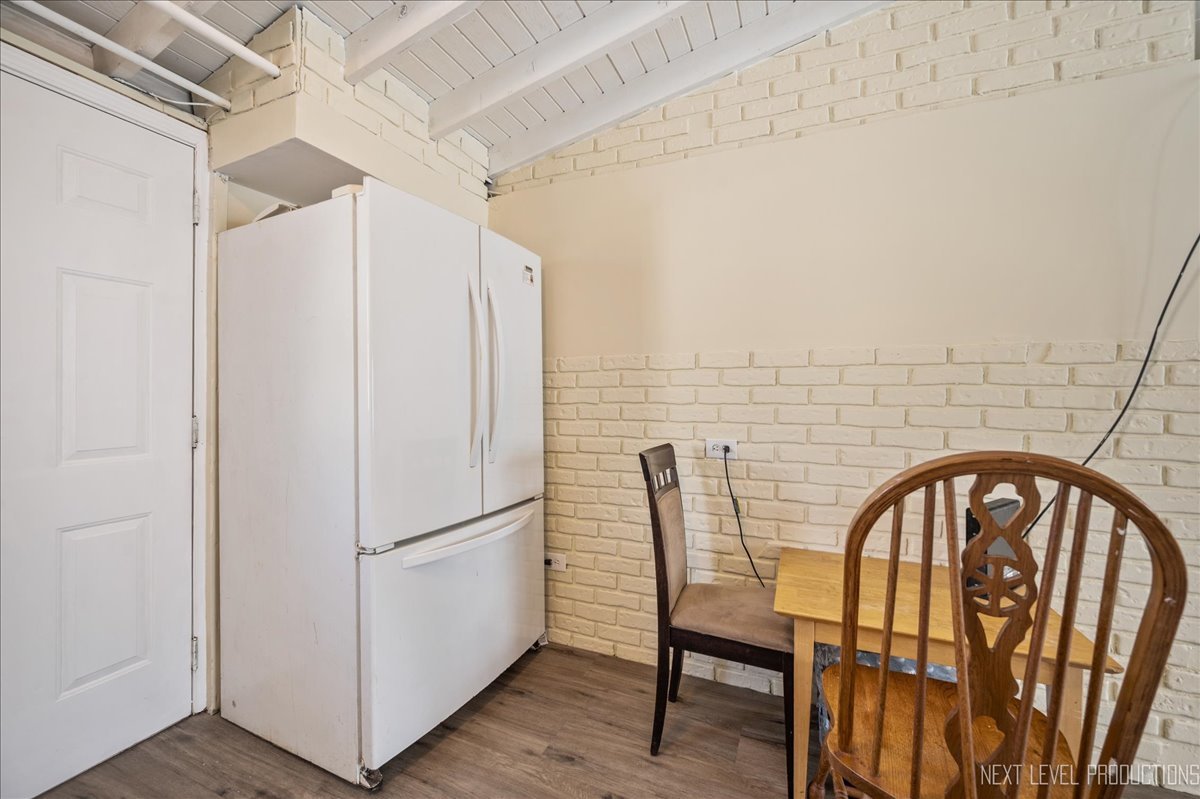 1009 Assell Avenue Aurora IL 60505