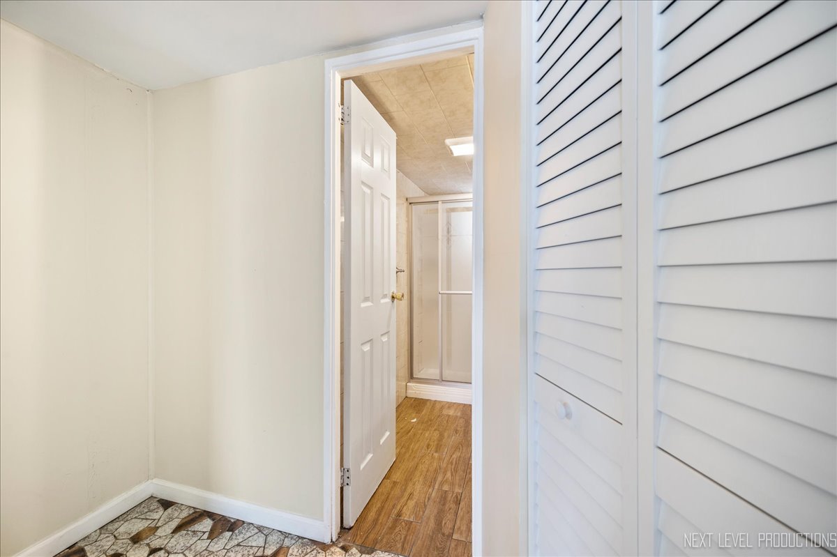 1009 Assell Avenue Aurora IL 60505