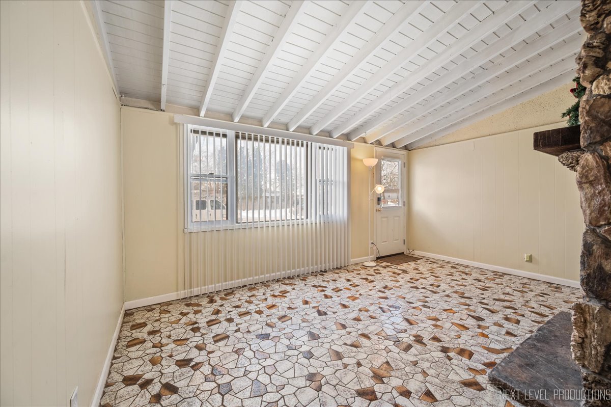 1009 Assell Avenue Aurora IL 60505