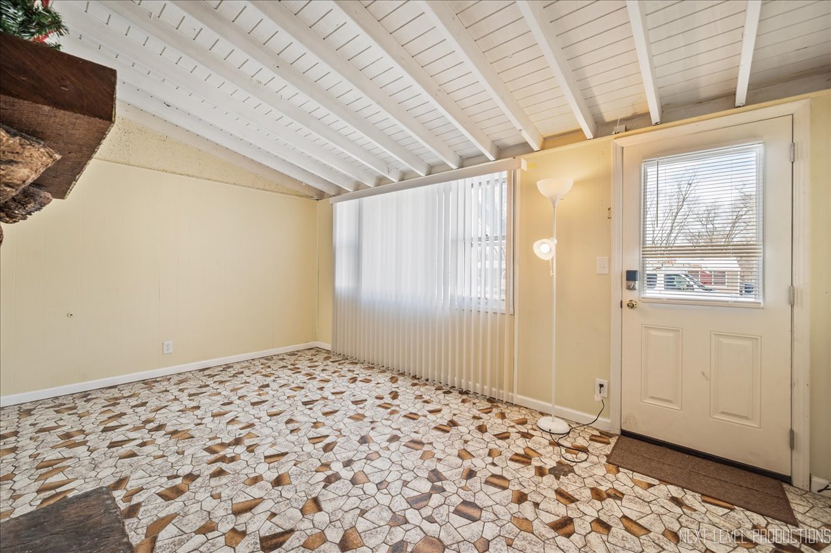 1009 Assell Avenue Aurora IL 60505