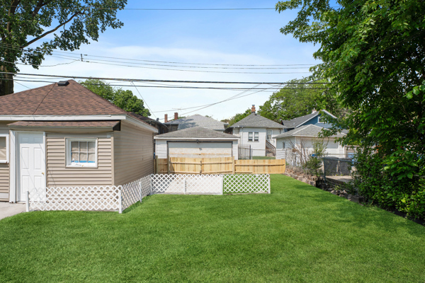 7948 South Colfax Avenue Chicago IL 60649