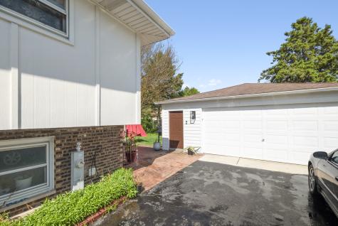 7437 Garden Lane Justice IL 60458
