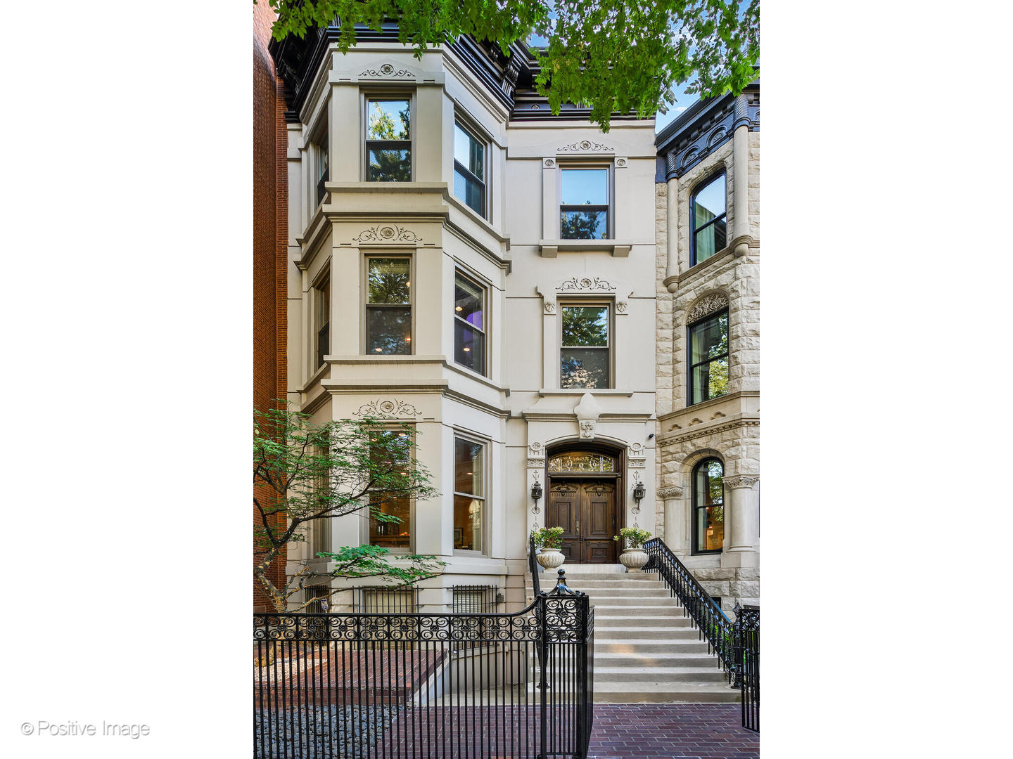 1434 North Dearborn Street Chicago IL 60610