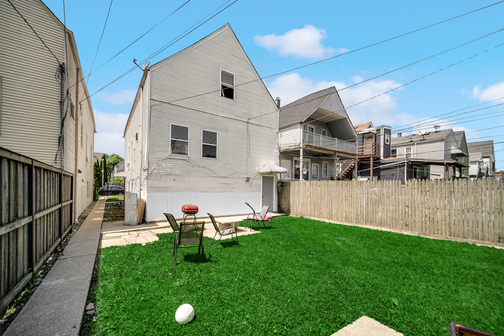 2213 North Kildare Avenue Chicago IL 60639