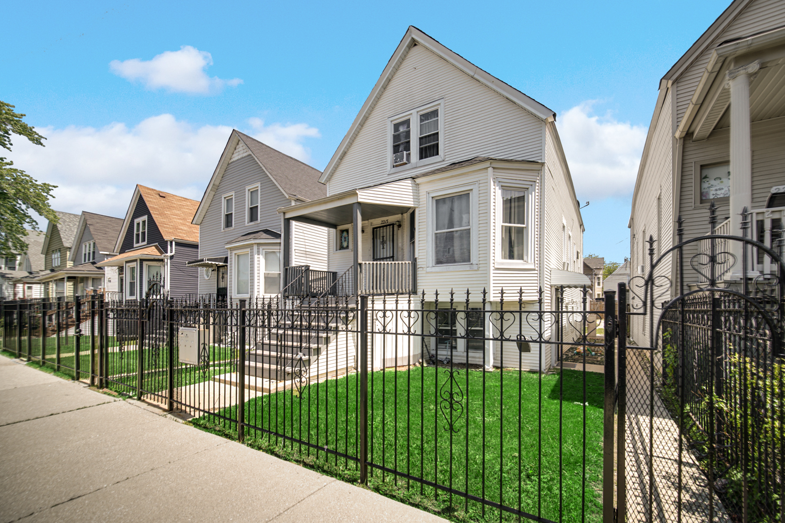 2213 North Kildare Avenue Chicago IL 60639