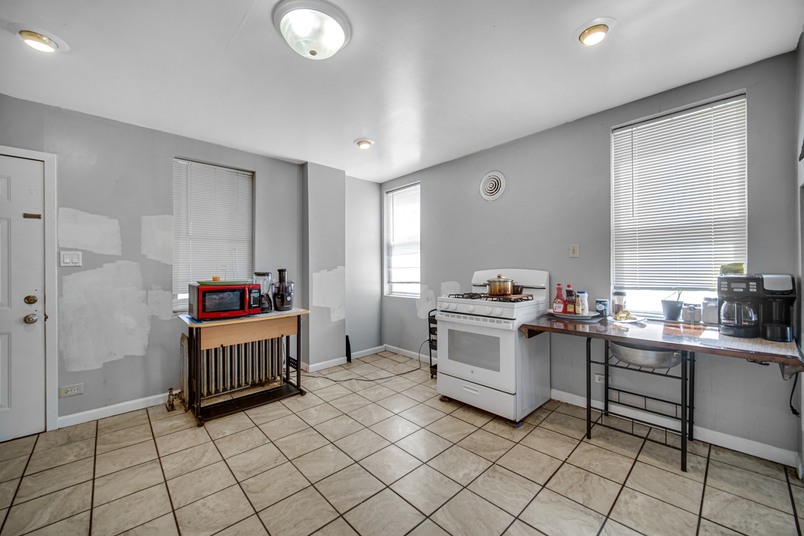 2213 North Kildare Avenue Chicago IL 60639