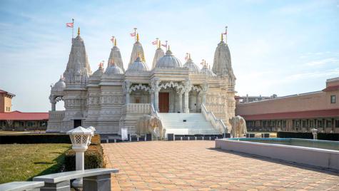 1242 Tiger Lily Drive Bartlett IL 60103