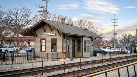 1242 Tiger Lily Drive Bartlett IL 60103