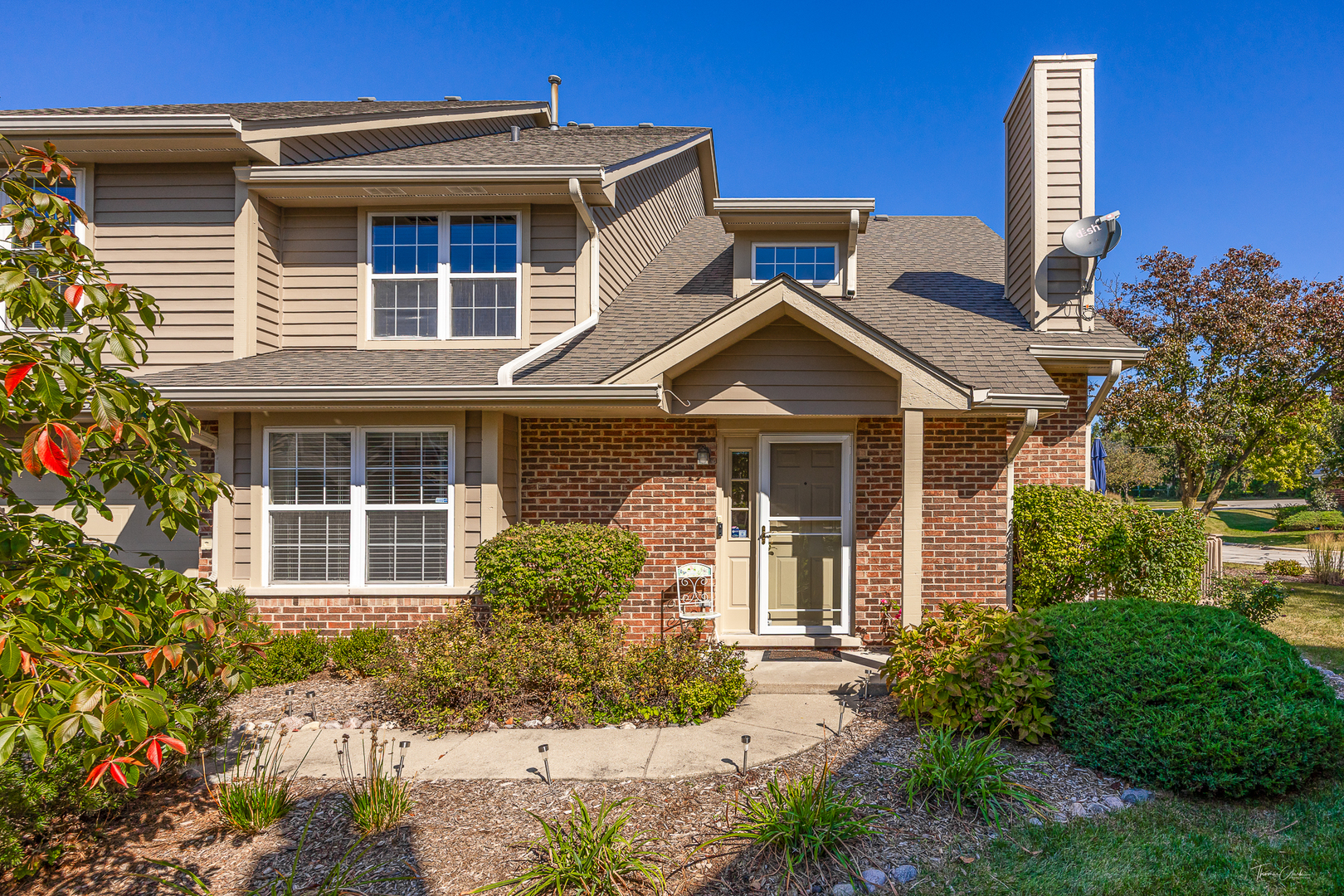 8020 Barrymore Drive Darien IL 60561