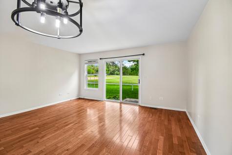 524 Jennifer Circle S Mundelein IL 60060