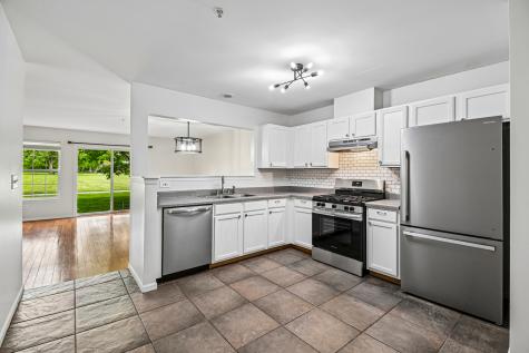 524 Jennifer Circle S Mundelein IL 60060