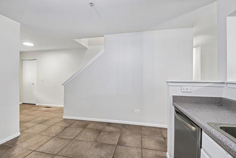 524 Jennifer Circle S Mundelein IL 60060