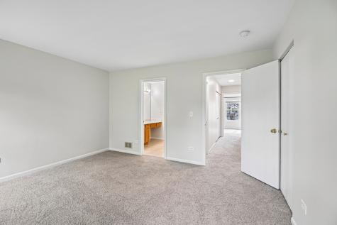 524 Jennifer Circle S Mundelein IL 60060