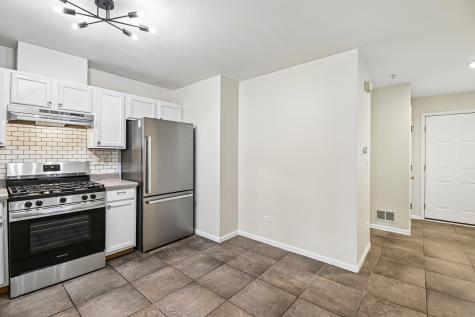 524 Jennifer Circle S Mundelein IL 60060