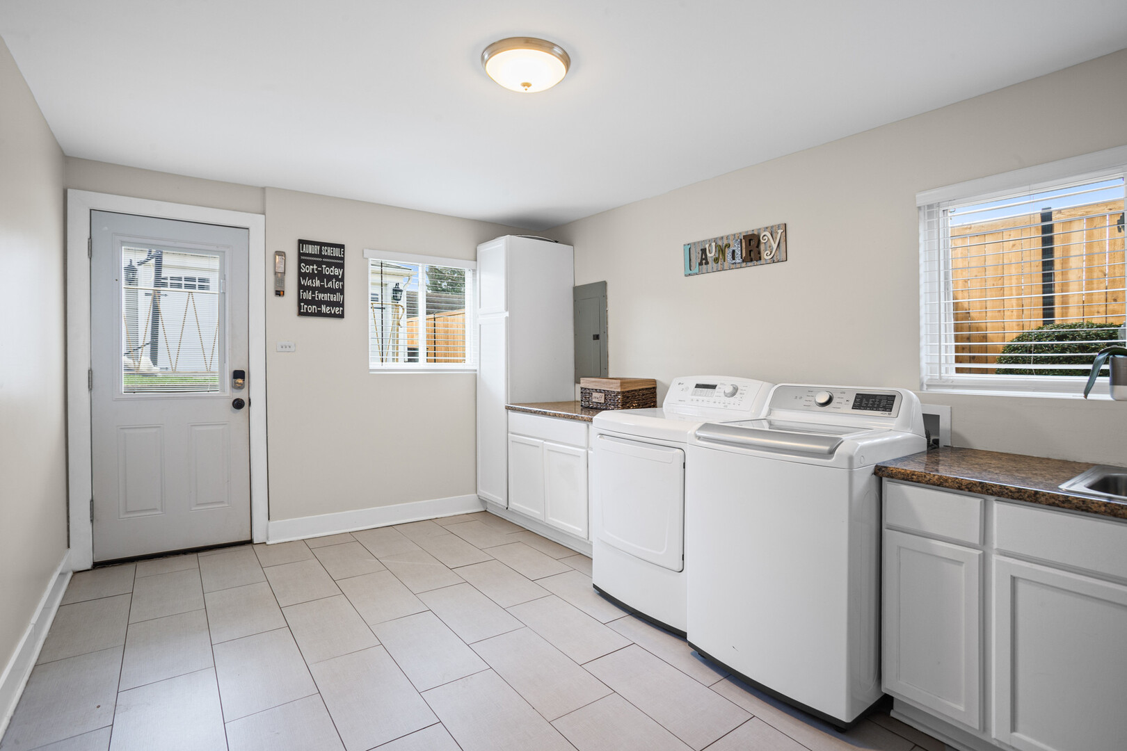 216 East Fremont Avenue Elmhurst IL 60126