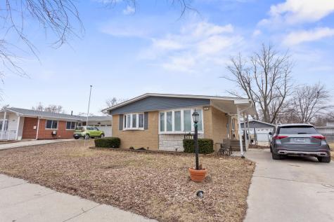 507 West Arquilla Drive Glenwood IL 60425