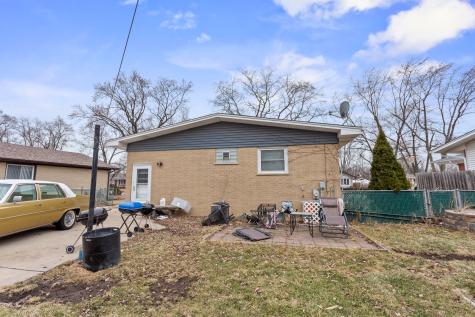 507 West Arquilla Drive Glenwood IL 60425