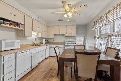 507 West Arquilla Drive Glenwood IL 60425