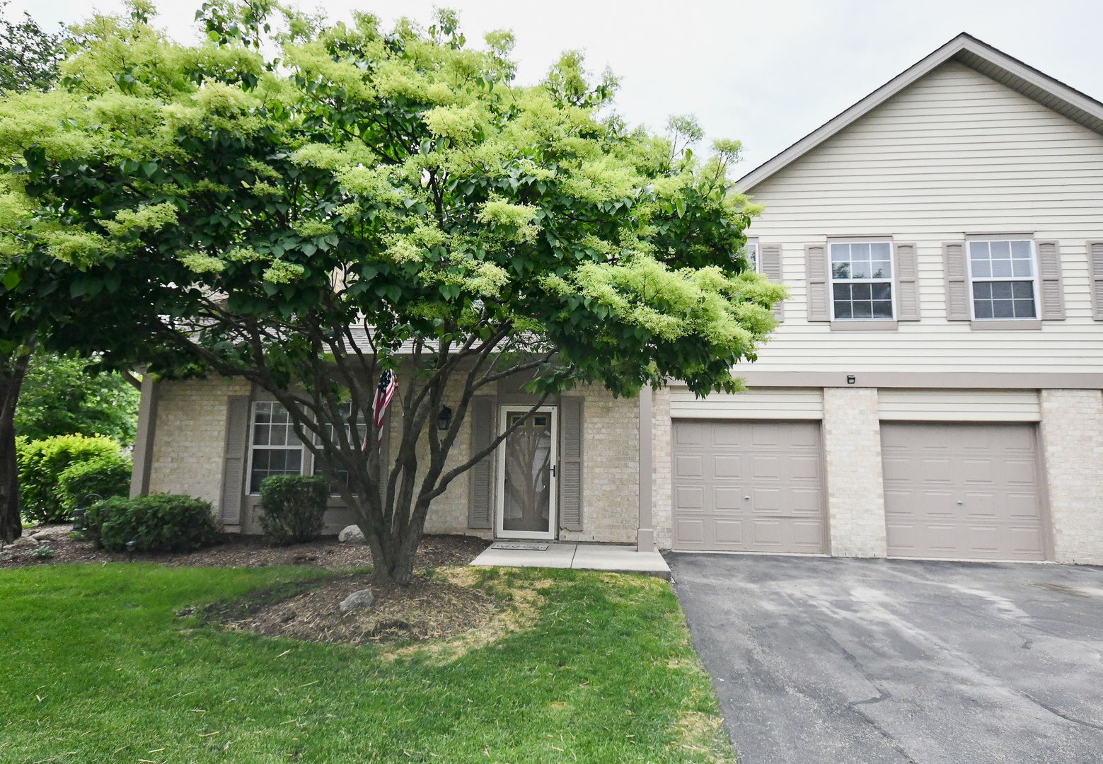 121 Cammeron Court Aurora IL 60504