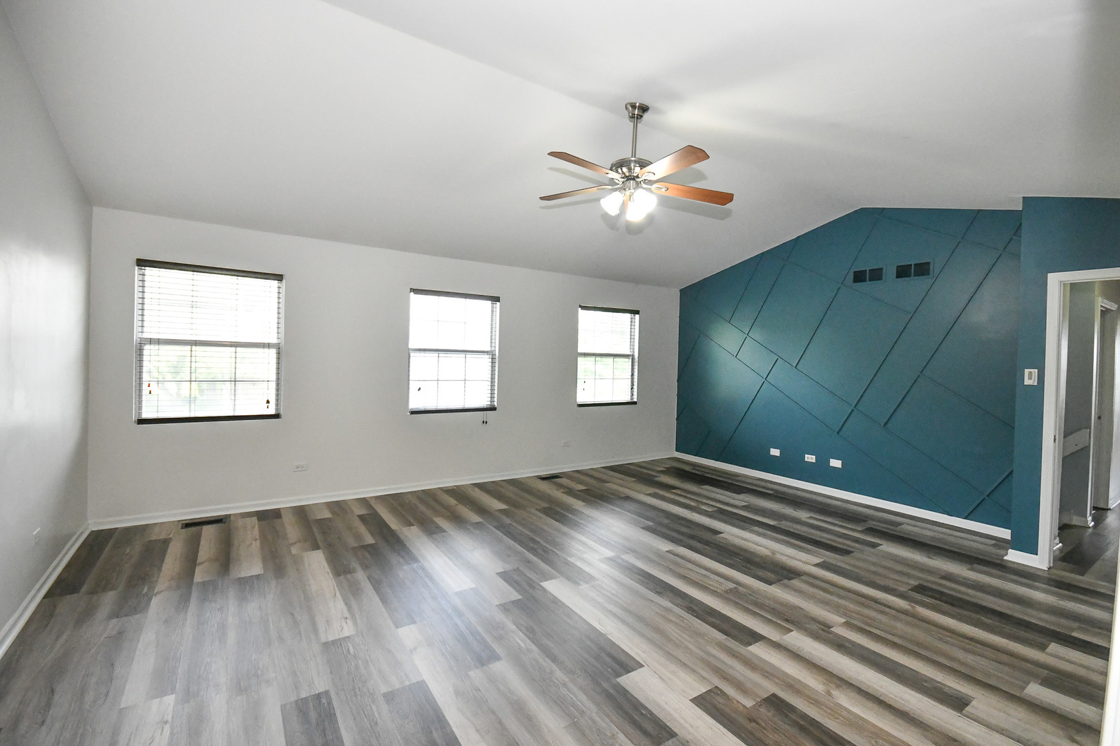 121 Cammeron Court Aurora IL 60504