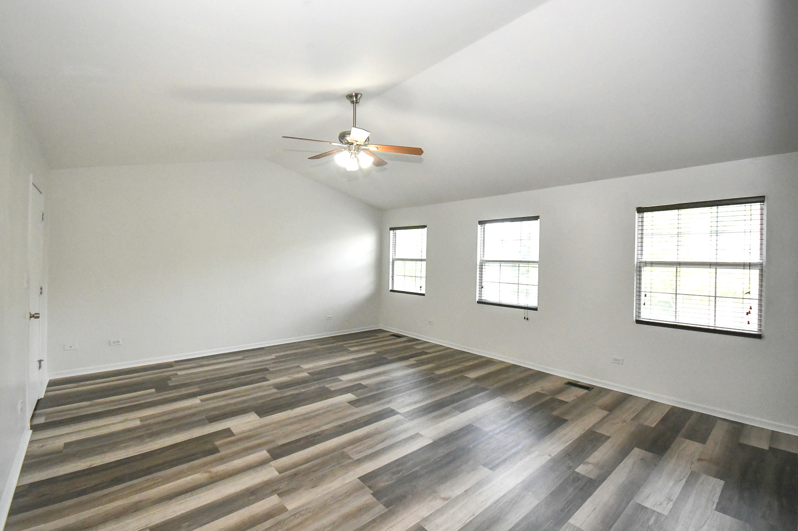 121 Cammeron Court Aurora IL 60504