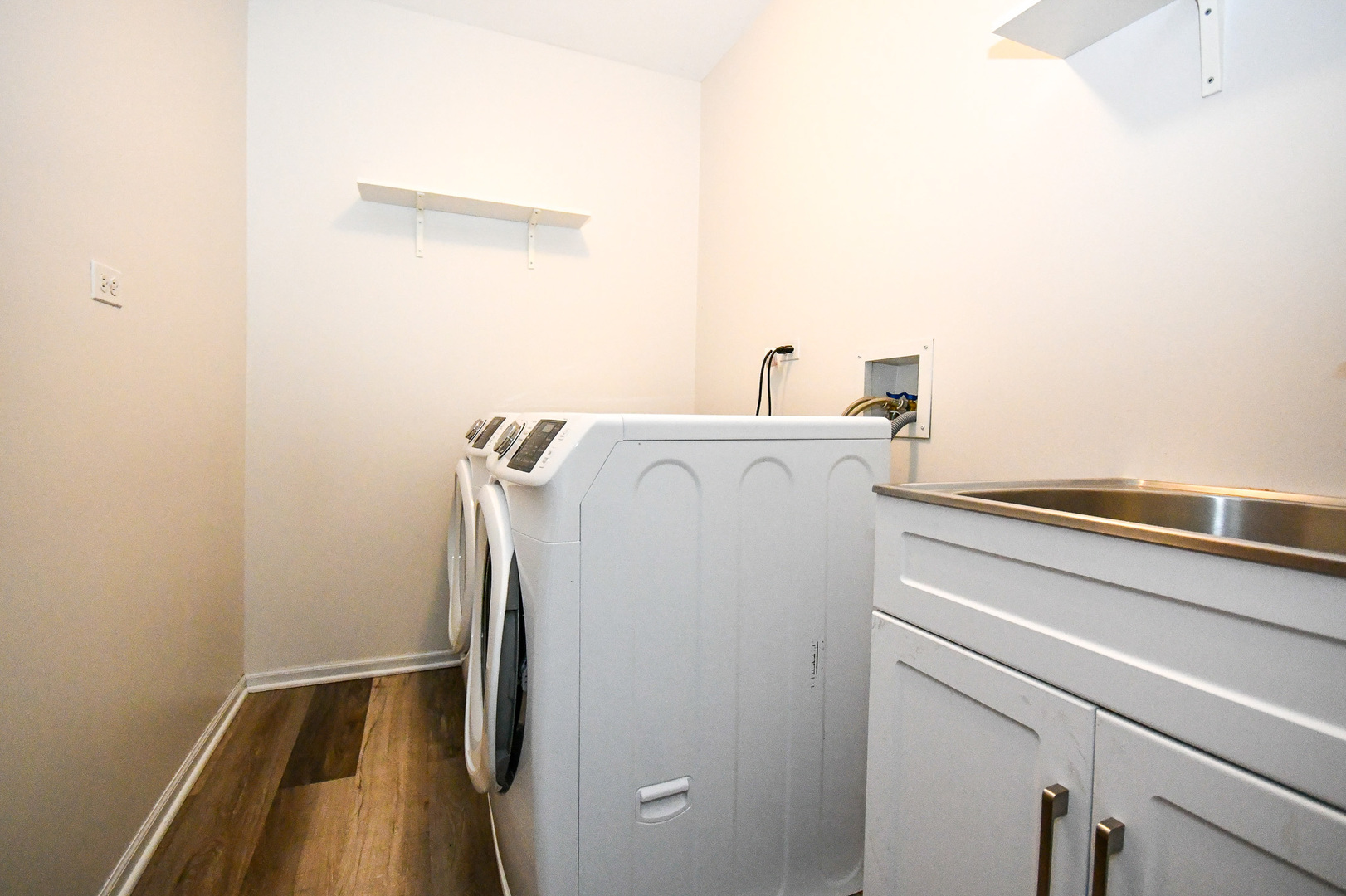 121 Cammeron Court Aurora IL 60504