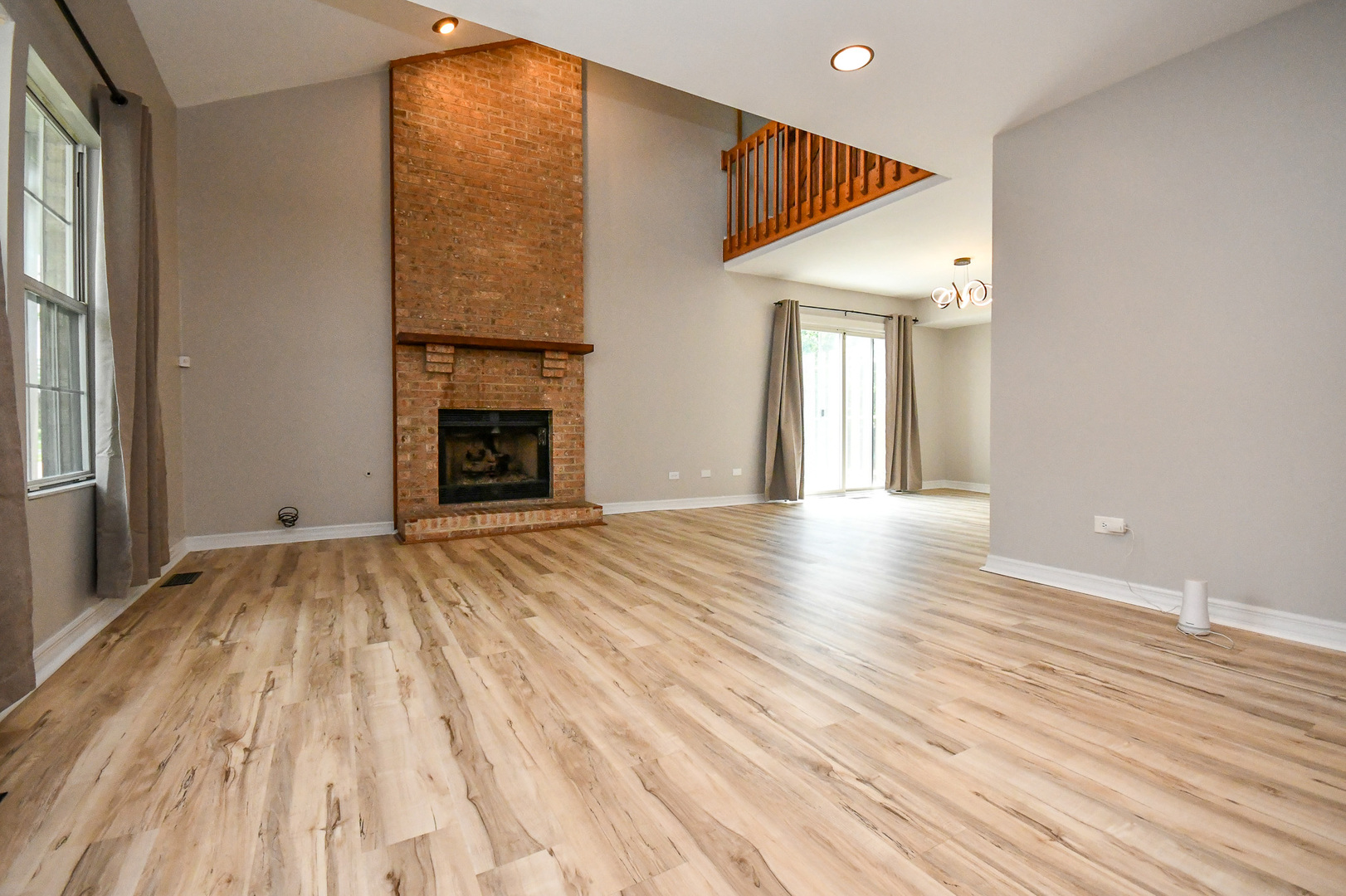 121 Cammeron Court Aurora IL 60504