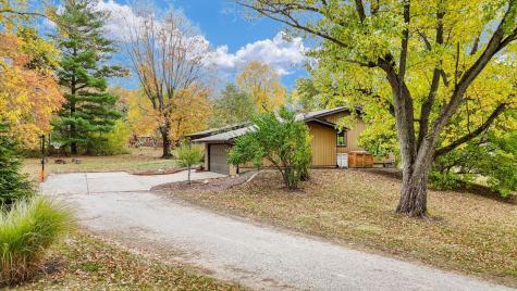 1010 Parkview Drive Mahomet IL 61853