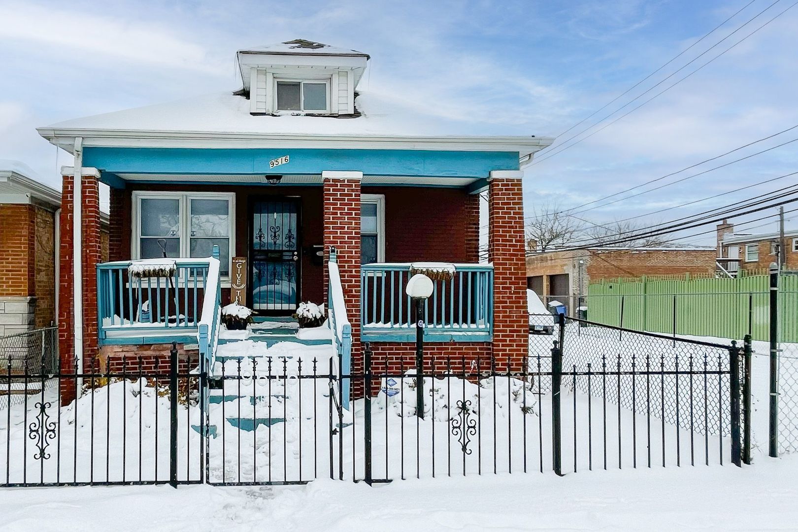 9516 South Yale Avenue Chicago IL 60628
