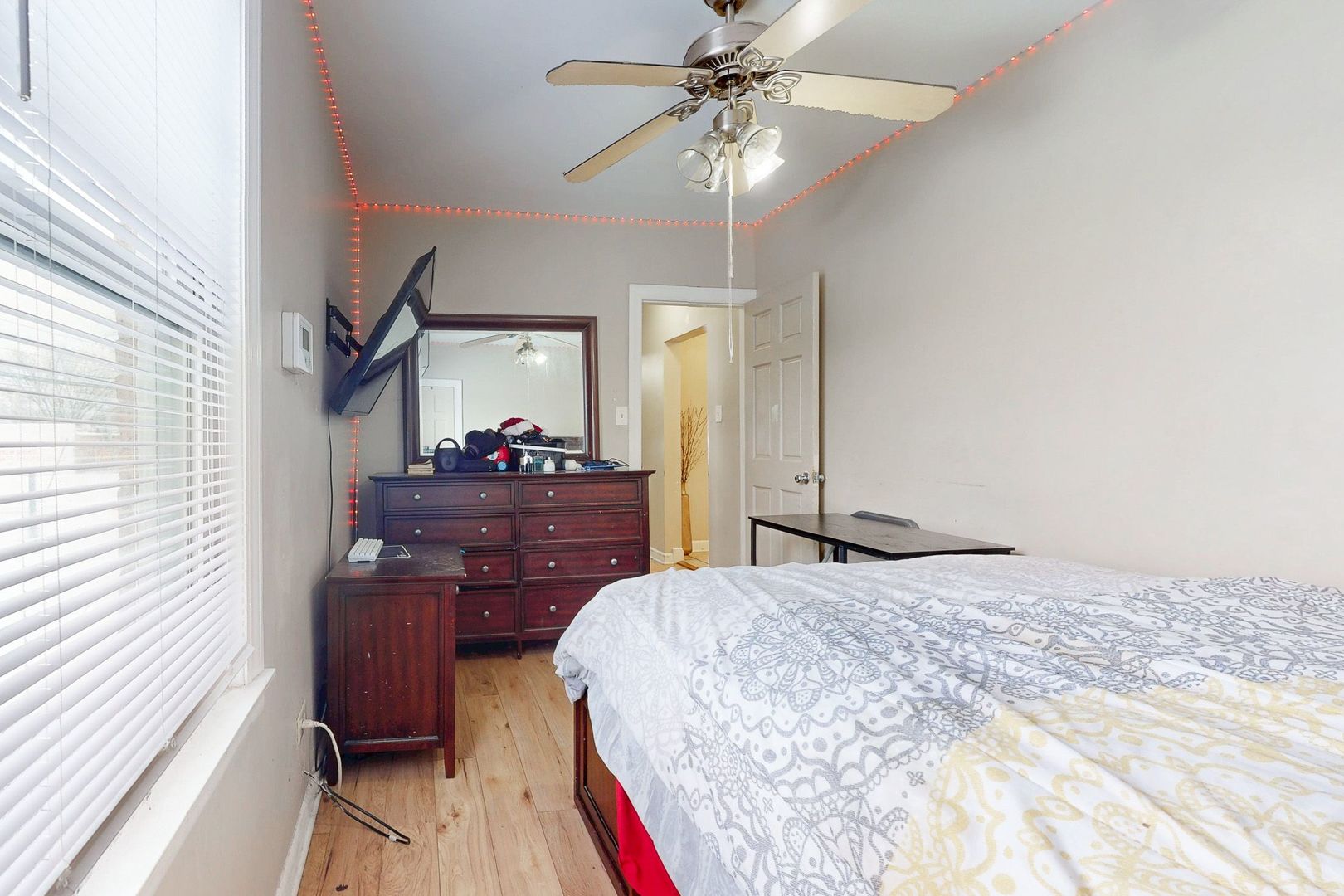 9516 South Yale Avenue Chicago IL 60628