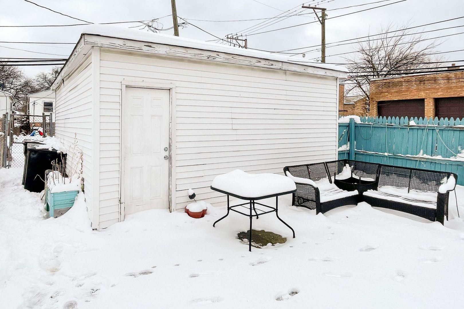 9516 South Yale Avenue Chicago IL 60628