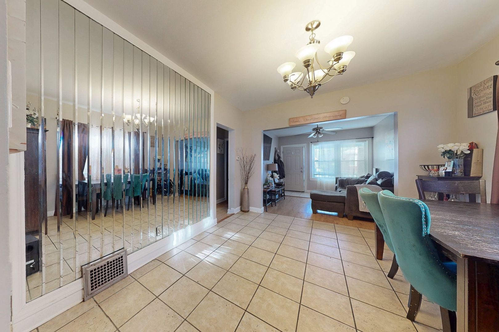9516 South Yale Avenue Chicago IL 60628