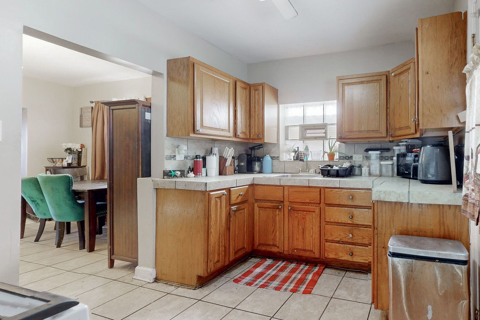 9516 South Yale Avenue Chicago IL 60628