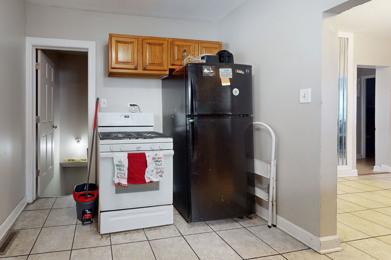 9516 South Yale Avenue Chicago IL 60628