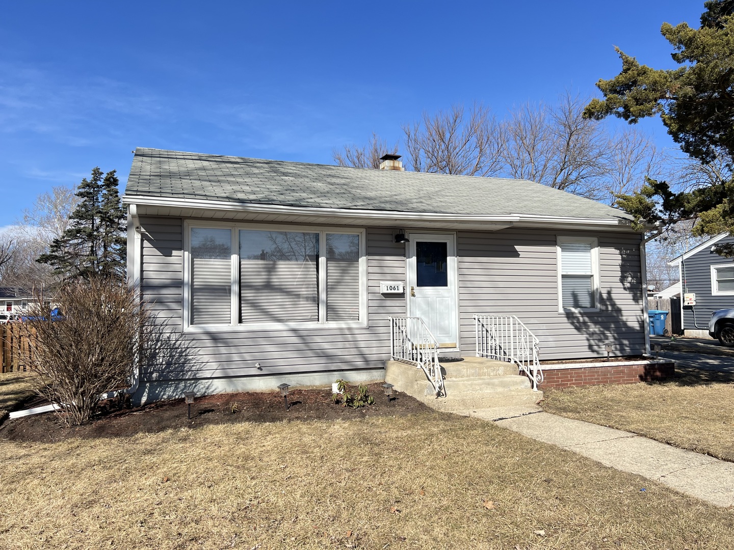 1061 South Pleasure Court Aurora IL 60506