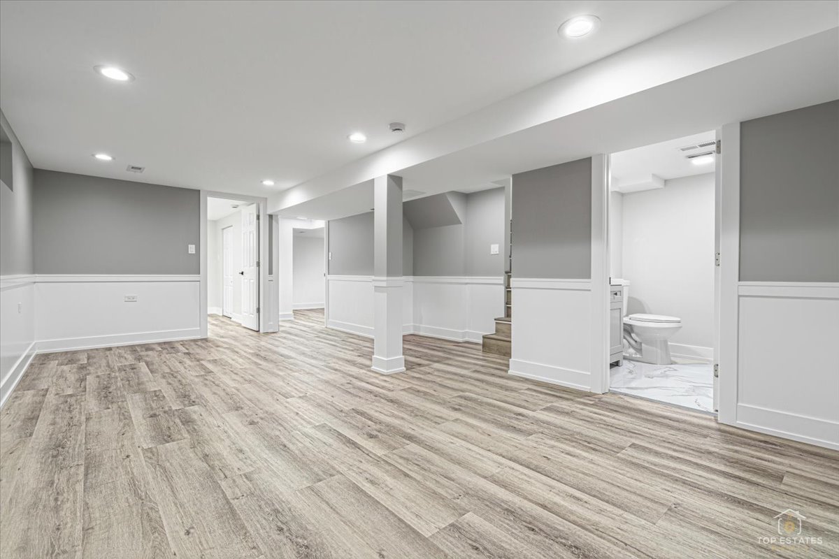 11630 South May Street Chicago IL 60643