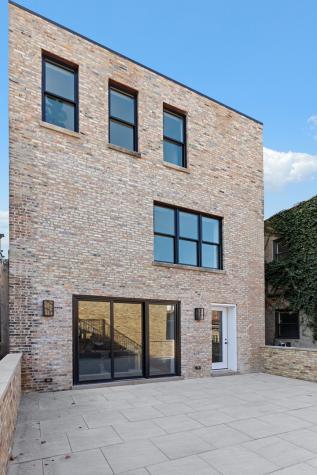 3711 North Magnolia Avenue Chicago IL 60613
