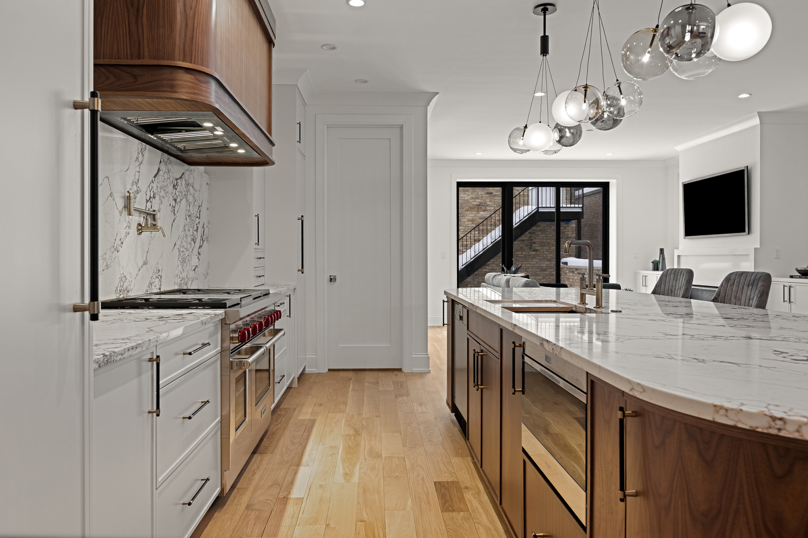3711 North Magnolia Avenue Chicago IL 60613