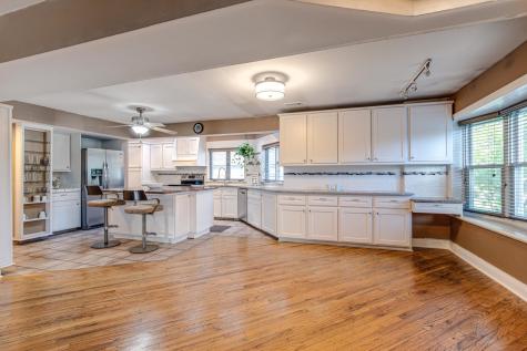 630 Whitney Avenue Winthrop Harbor IL 60096
