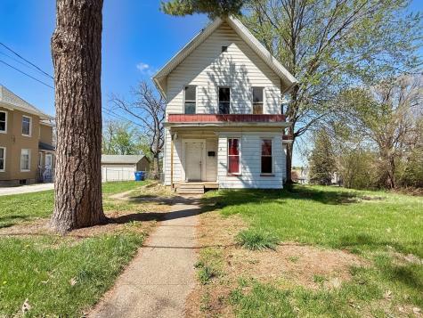 1155 12TH Avenue Moline IL 61265
