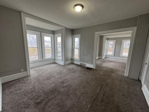 1155 12TH Avenue Moline IL 61265