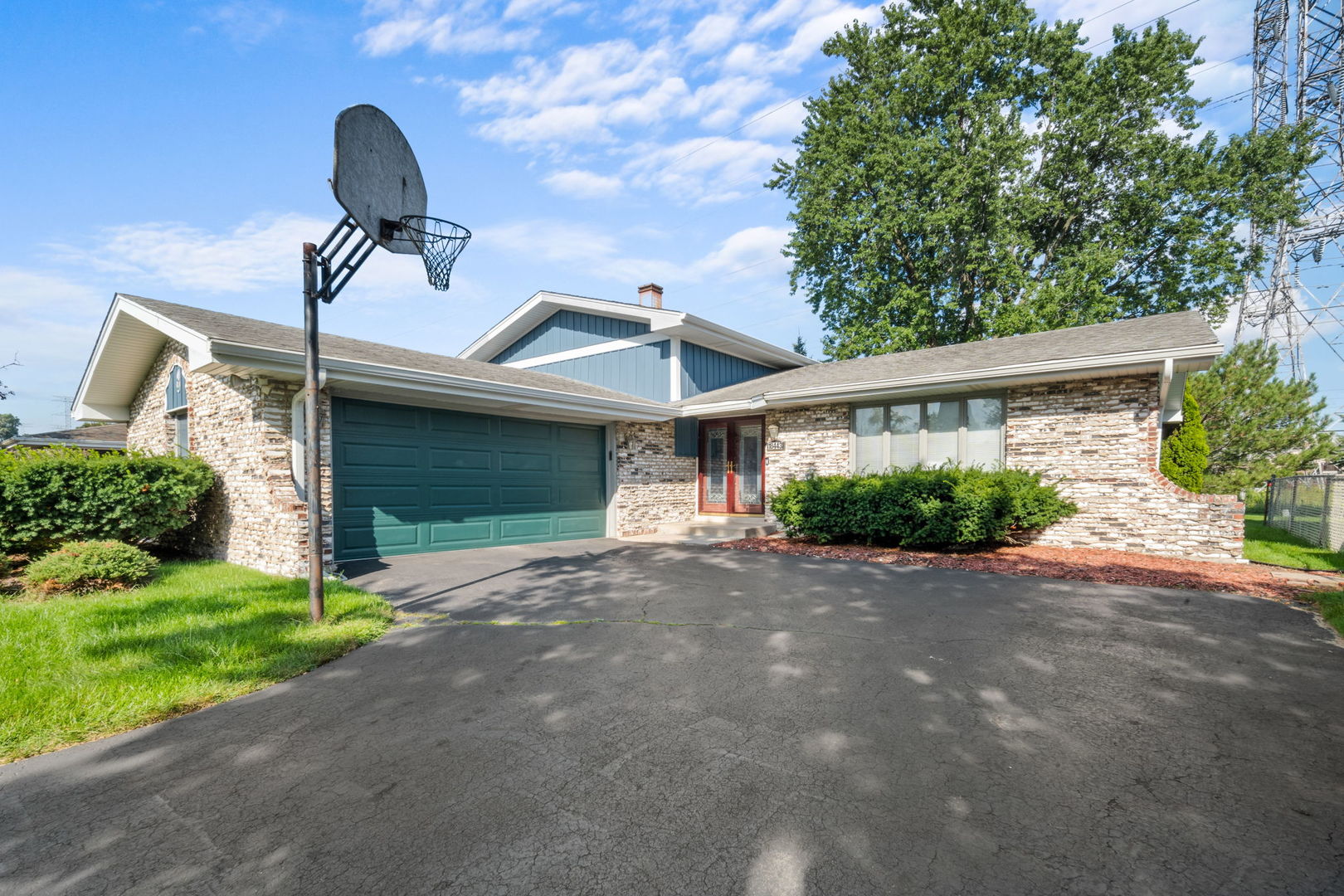 18443 De Jong Lane Lansing IL 60438