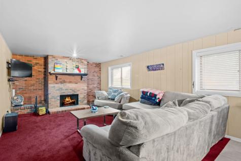 18443 De Jong Lane Lansing IL 60438